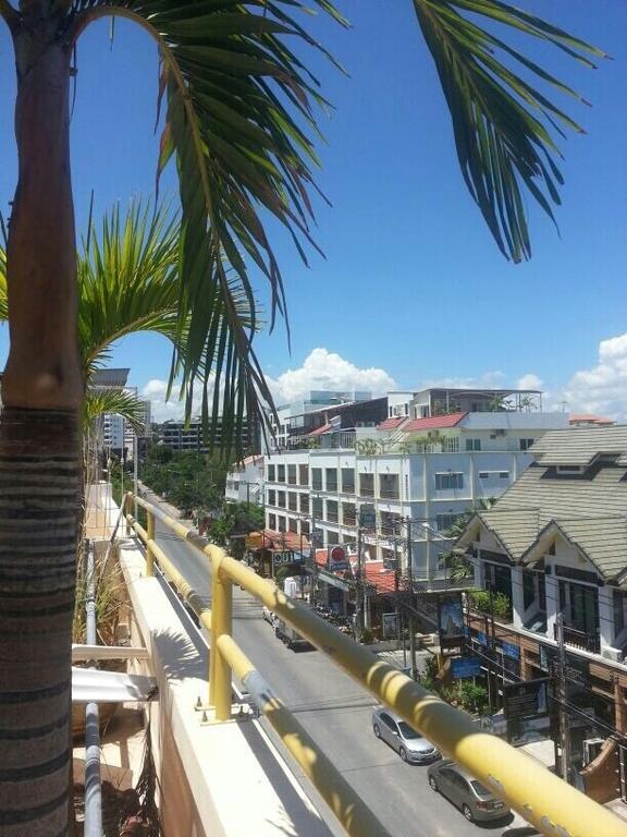 Dacha Beach Aparthotel Pattaya Exterior foto